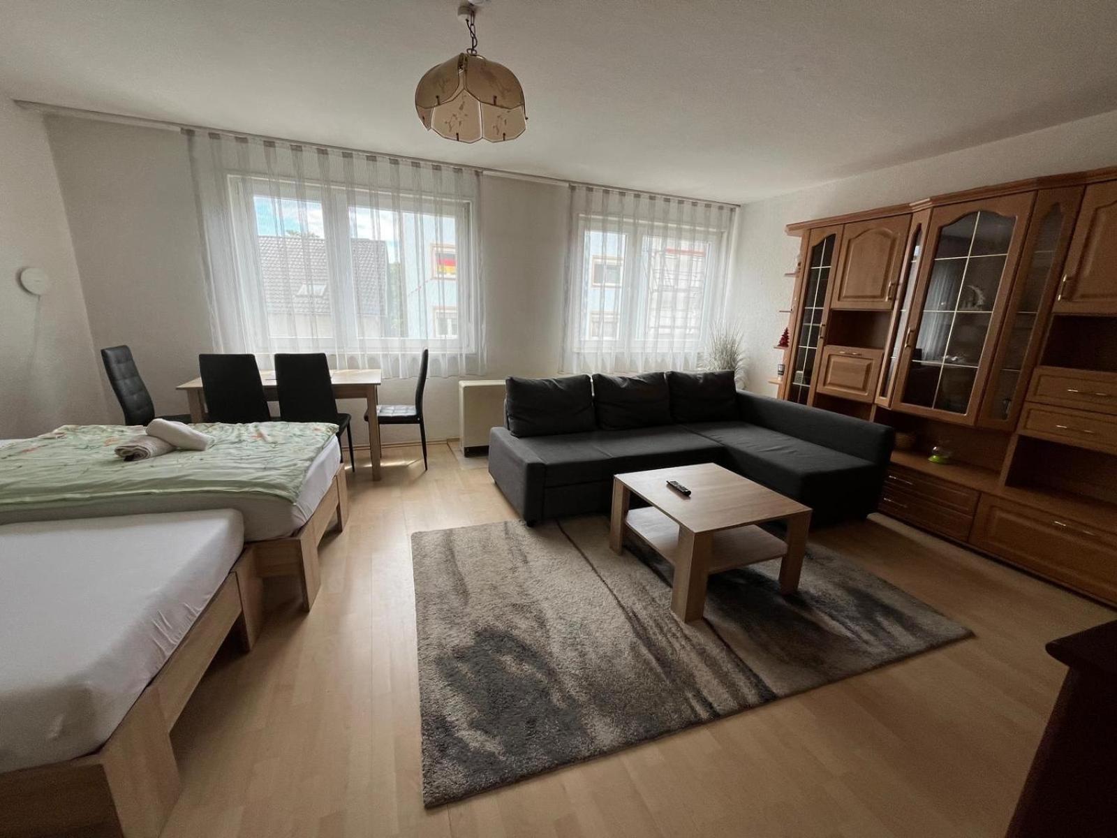 Schoene Ferienwohnung In Saarbrücken Exterior foto